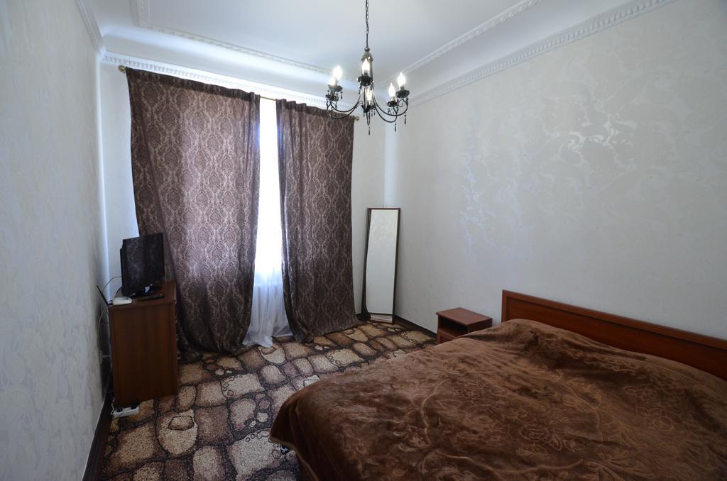 Apartments On Sobornaya Street Near The Waterfront Mykolaiv Room photo